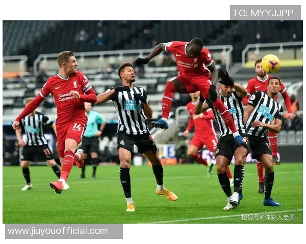 西甲赛场惊现冷门利物浦狂胜曼联四球乌龙引发全场沸腾