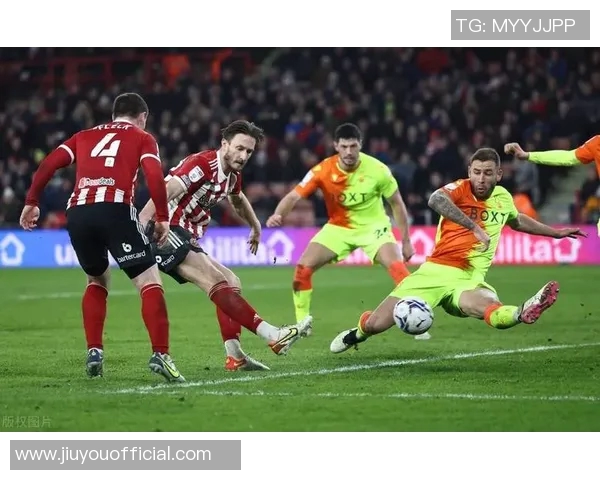 利物浦友谊赛大胜尤文图斯6-2补时进球点燃全场激情